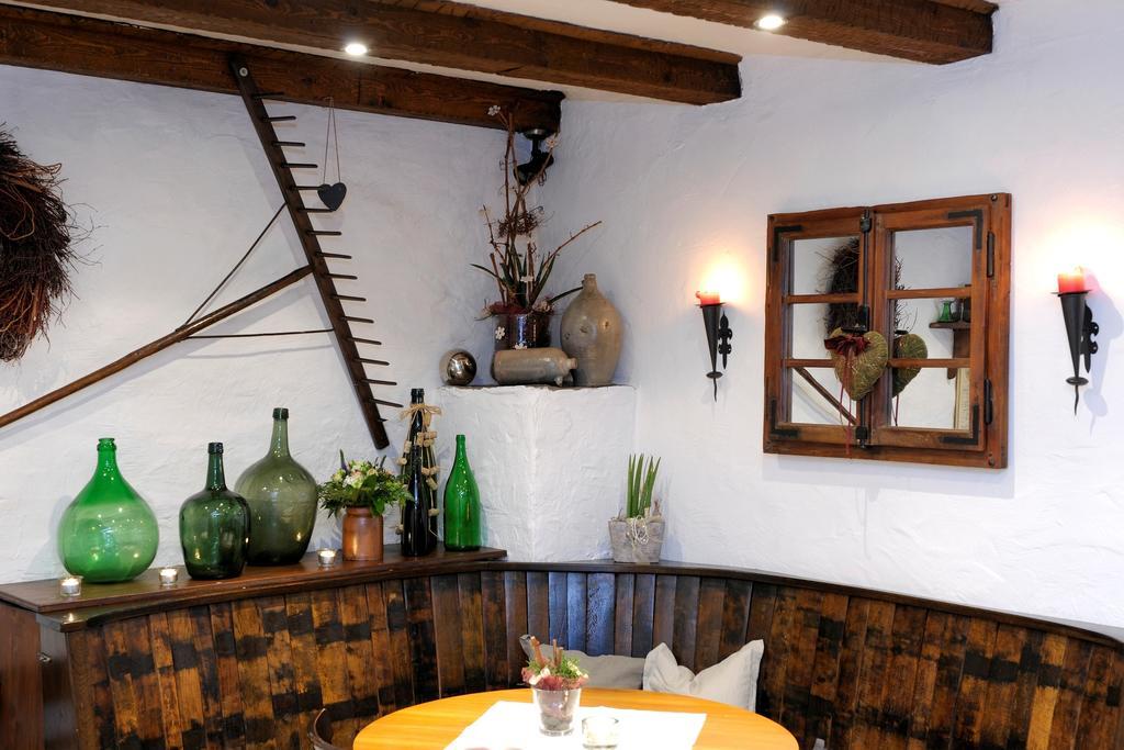 Wein- Und Gaestehaus M. Bai Mesenich Zewnętrze zdjęcie